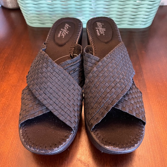 NWT Dexflex Sport Women's Wind Vent Black Wedge Sandals - Picture 5 of 8